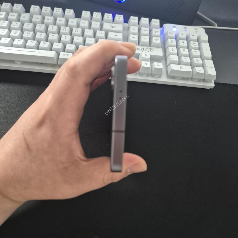 ������ S24 �÷��� 256G ���н�����