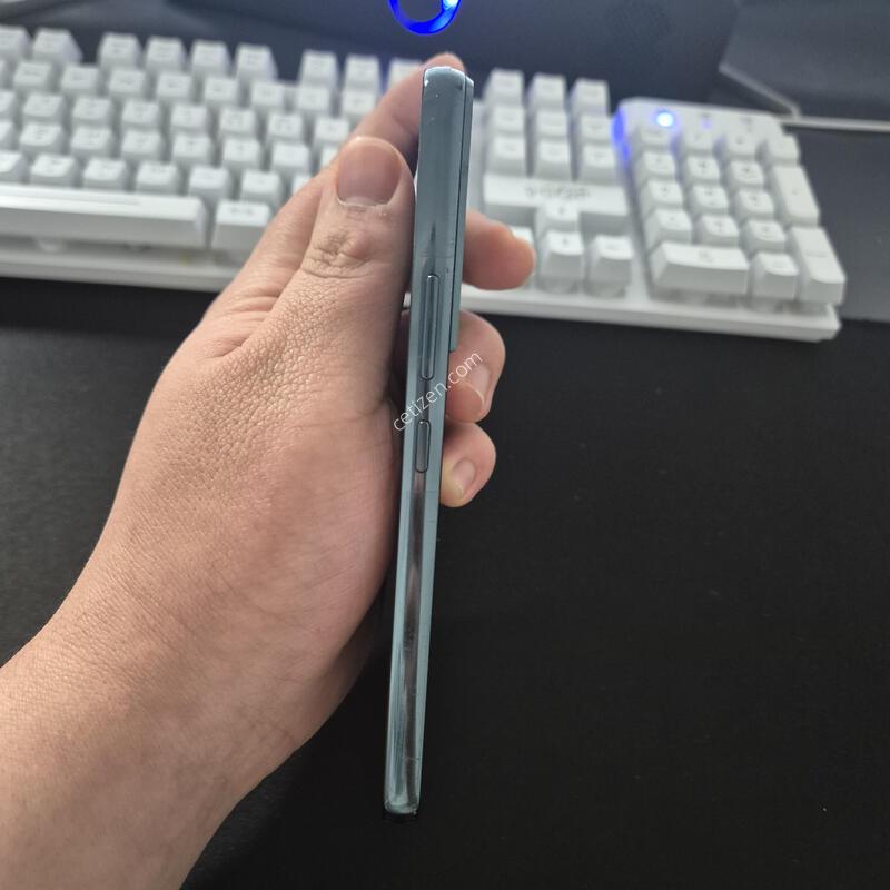 ������ S22 �׸� 256G