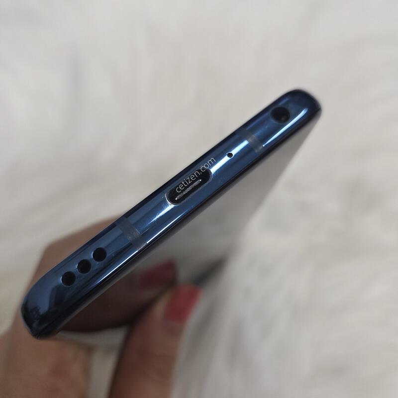 LG G8 571