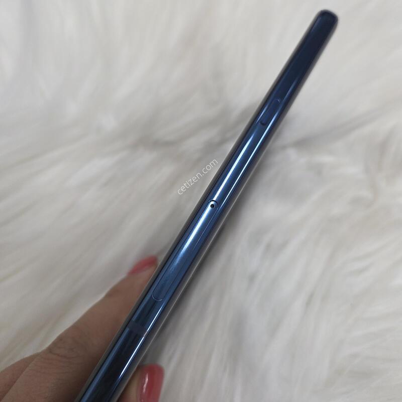 LG G8 571