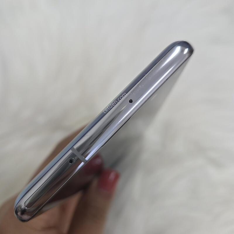 S10 5G 677