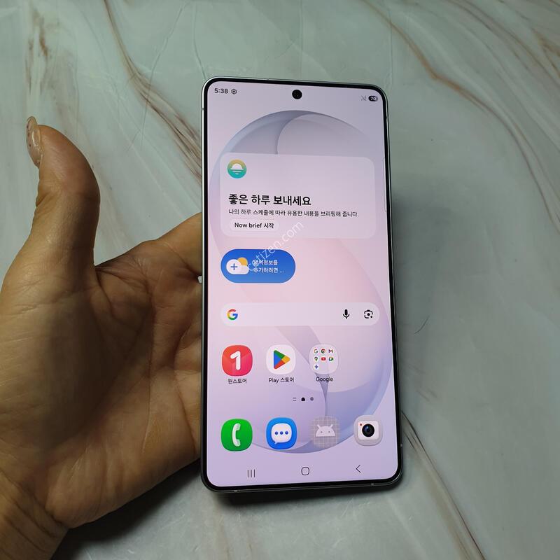 KT ������ S26��Ʈ�� ȭ��Ʈ 512G ���� �̻��� S�� �Ǹ��մϴ�