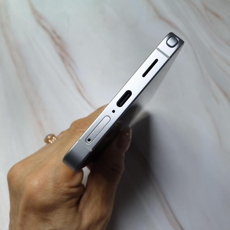 KT ������ S26��Ʈ�� ȭ��Ʈ 512G ���� �̻��� S�� �Ǹ��մϴ�