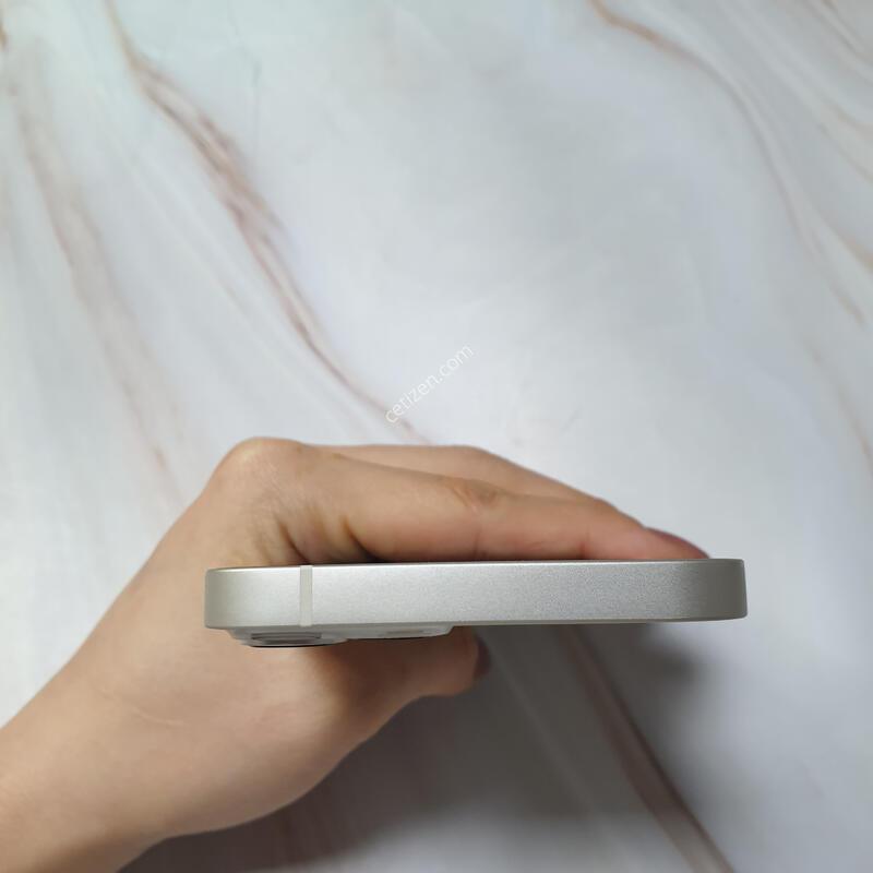 ������13 ȭ��Ʈ 128G S�� �Ǹ��մϴ�