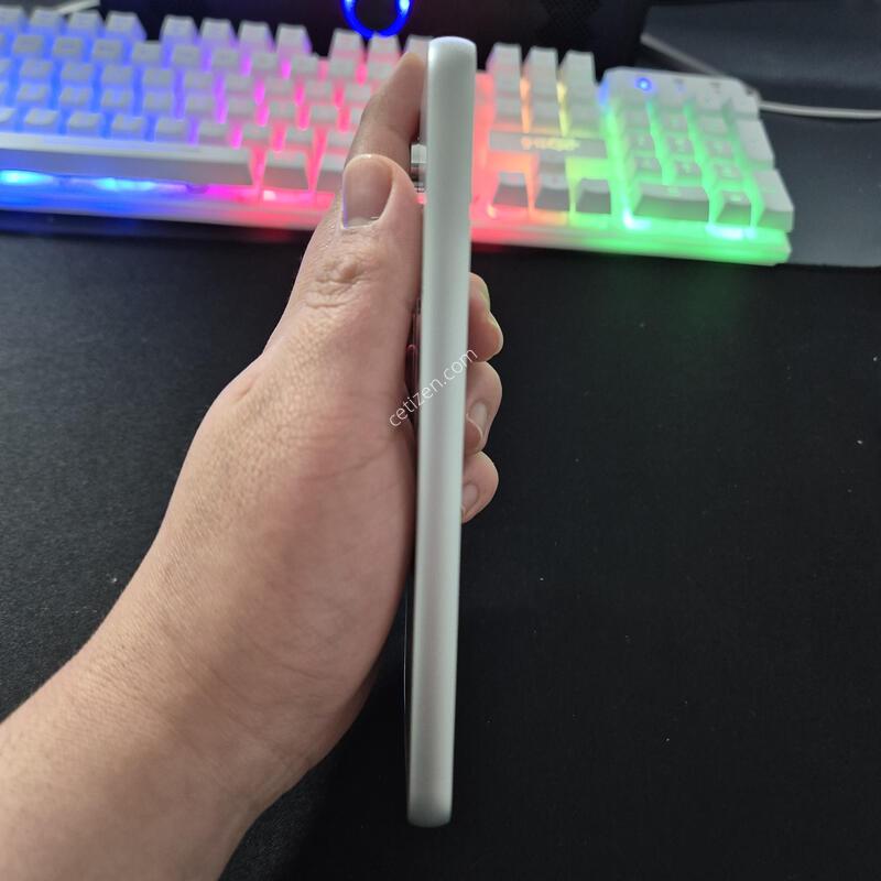 ������ ����4 ȭ��Ʈ 128G