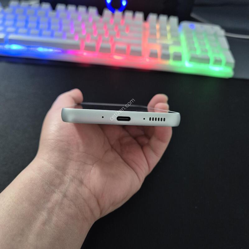������ ����4 ȭ��Ʈ 128G