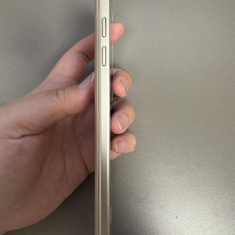 ������ J7