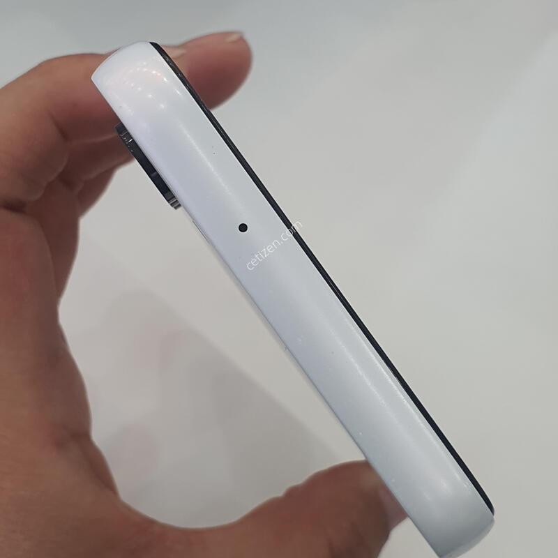 ������ ����3  ȭ��Ʈ 128GB