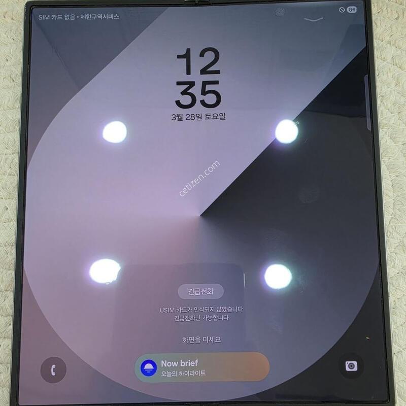 ������ ����6 512GB �ǹ������� �Ǹ��մϴ�.