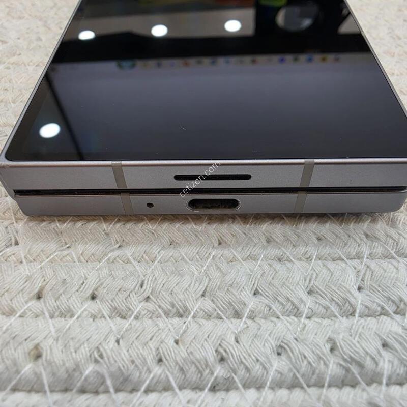 ������ ����6 512GB �ǹ������� �Ǹ��մϴ�.