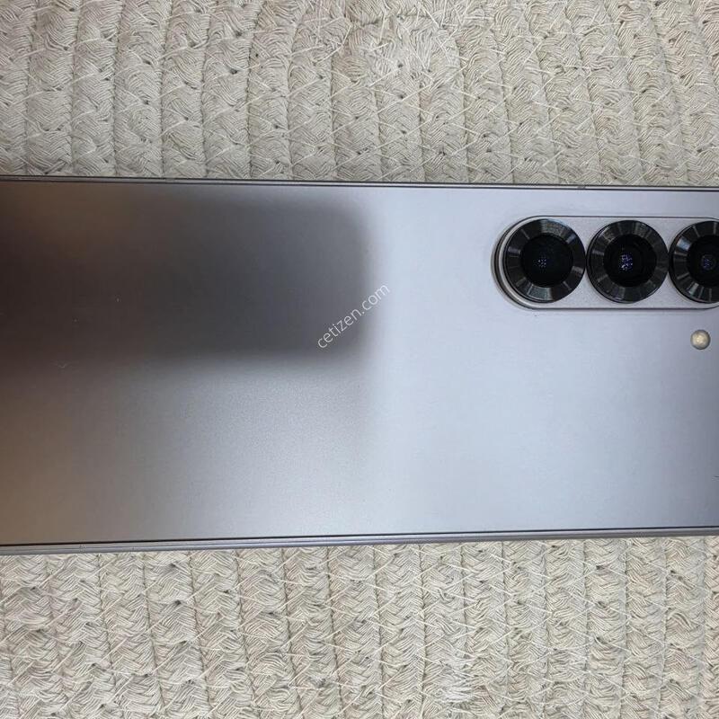 ������ ����6 512GB �ǹ������� �Ǹ��մϴ�.
