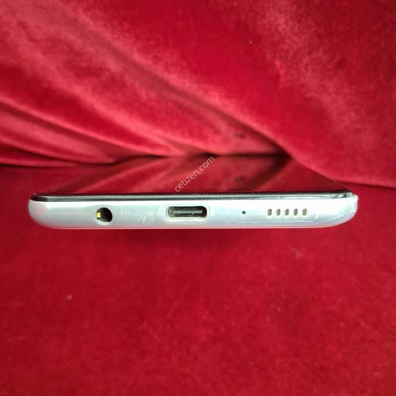 �������� �������� ����� a315 ȭ��Ʈ �Ǹ� �մϴ�.