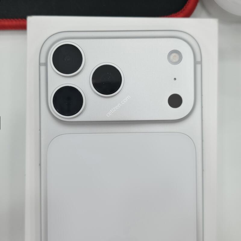 ������17���θƽ� 256GB �ǹ� �޸��մϴ�