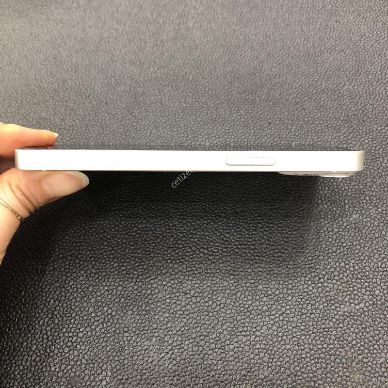 ������13�̴� ȭ��Ʈ 128G,����� ���ƿ�,���͸�����86%