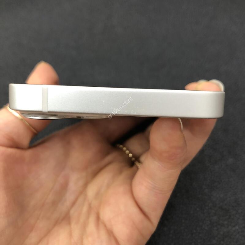 ������13�̴� ȭ��Ʈ 128G,����� ���ƿ�,���͸�����86%