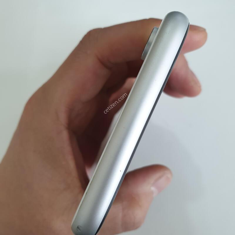 ������XR 64G ���ܻ� �߰��� �����