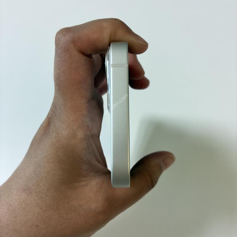 ������ 13�̴� ȭ��Ʈ 128g ���͸� 76% ������ �Ǹ��մϴ�.