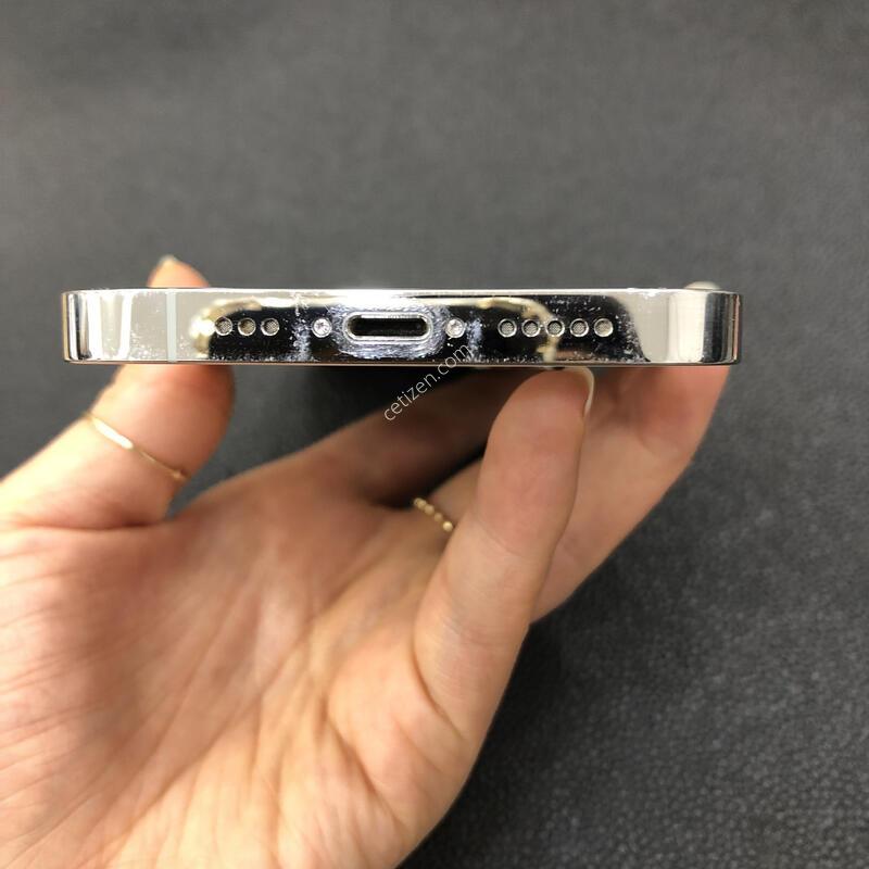 ������12���� ȭ��Ʈ 128G,����� ���ƿ�