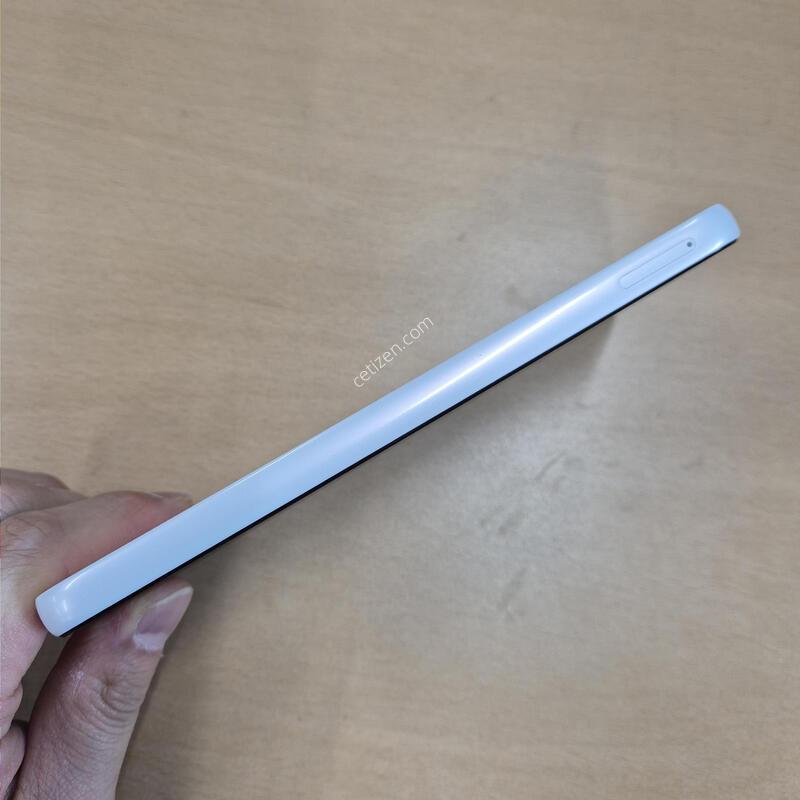 ����������3 ȭ��Ʈ S�� 128GB