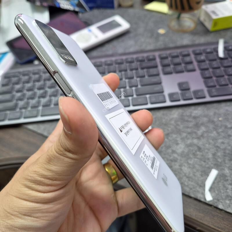 (405)lg q52