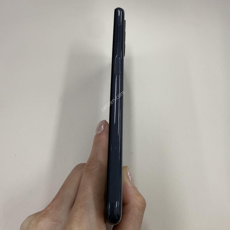 ������A13 64GB