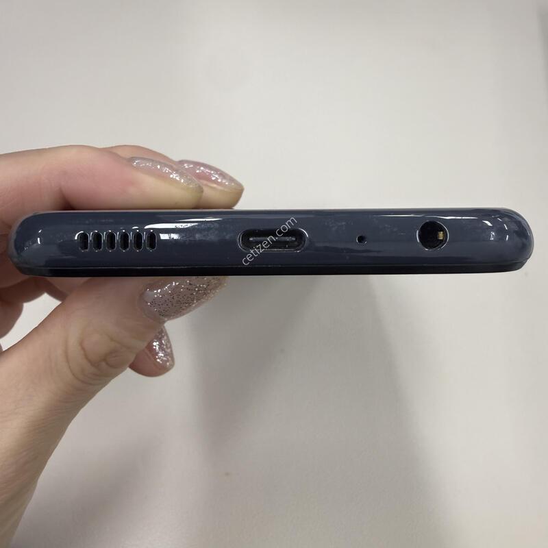 ������A13 64GB