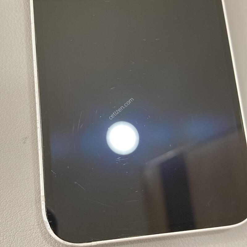 13�̴� ȭ��Ʈ 128G ���͸�����80%