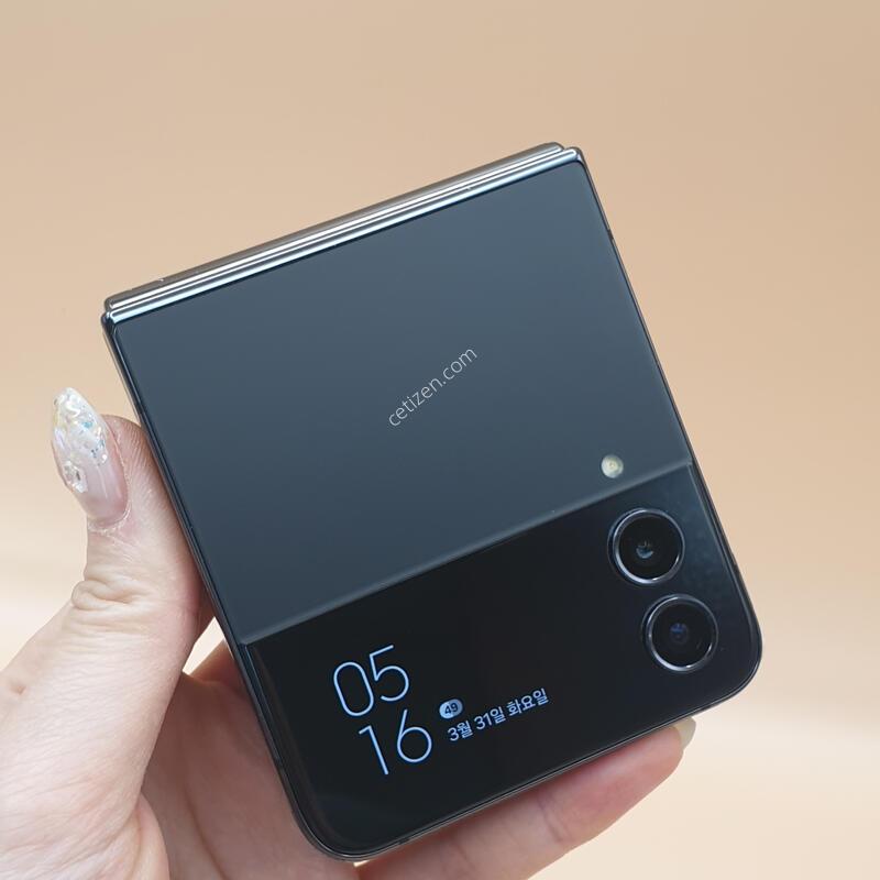 ������ Z�ø�4 5G 256G F721N ���� �Ǹ��մϴ�