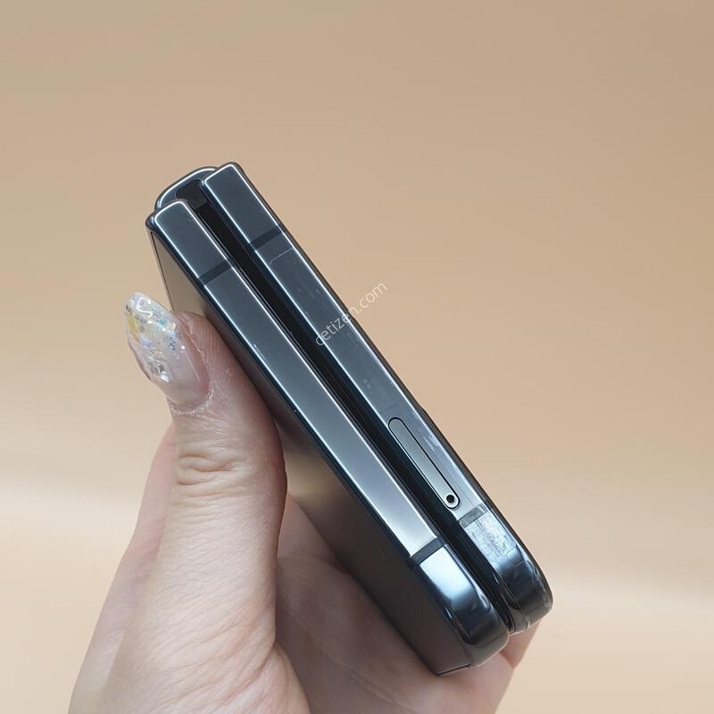 ������ Z�ø�4 5G 256G F721N ���� �Ǹ��մϴ�