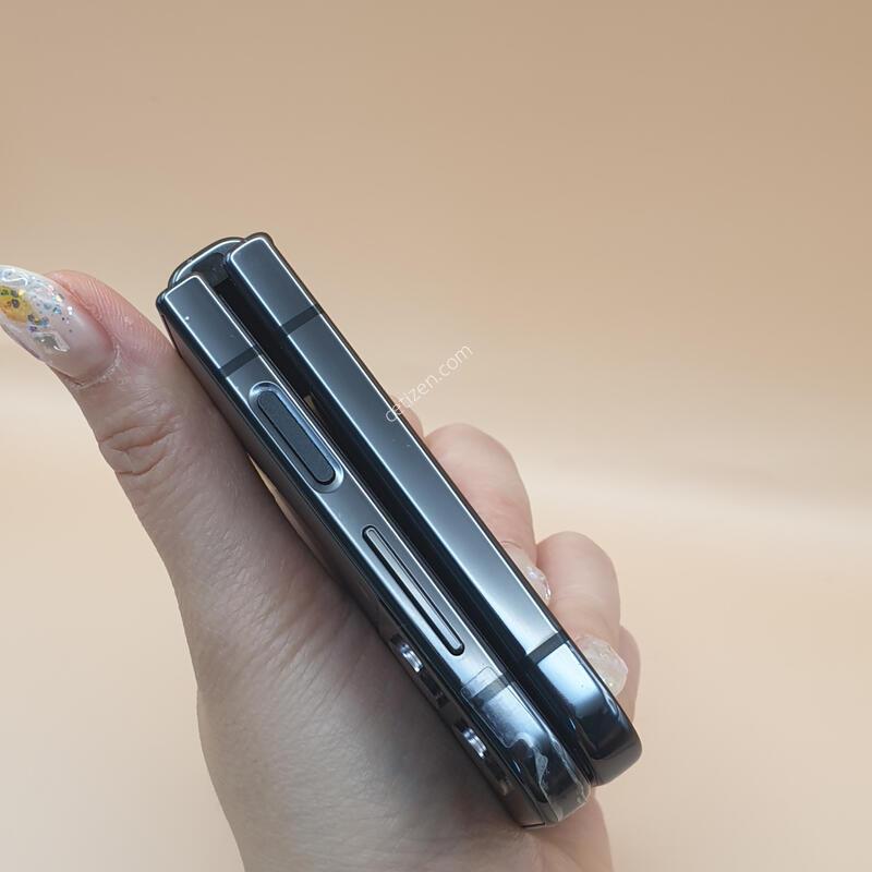 ������ Z�ø�4 5G 256G F721N ���� �Ǹ��մϴ�