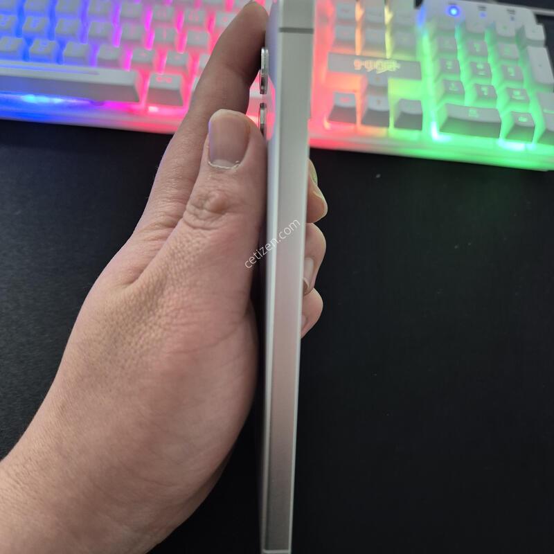 ������ S24 �÷��� �����׷���