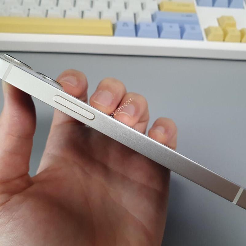 ������13 �̴� / 128GB / ȭ��Ʈ / ���͸����� 88%