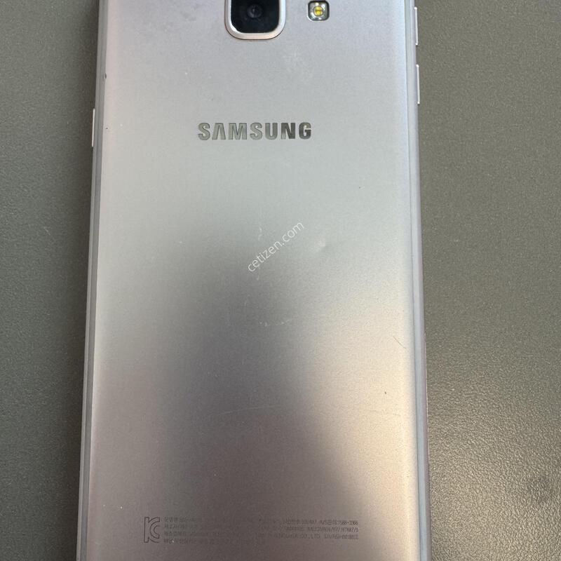������ A8