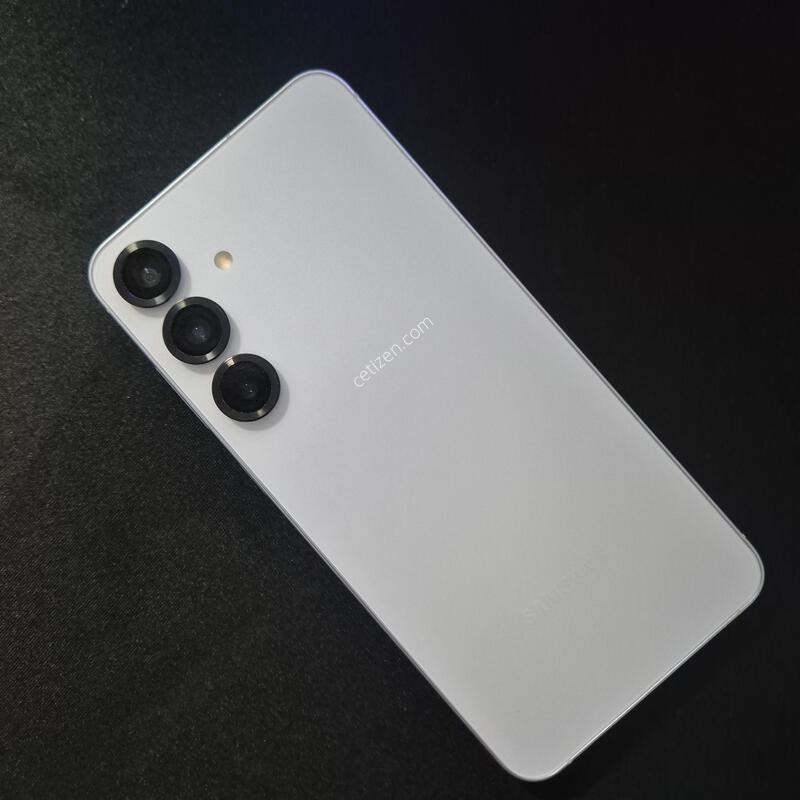 ������ S25 �÷��� ���̽����� 256G