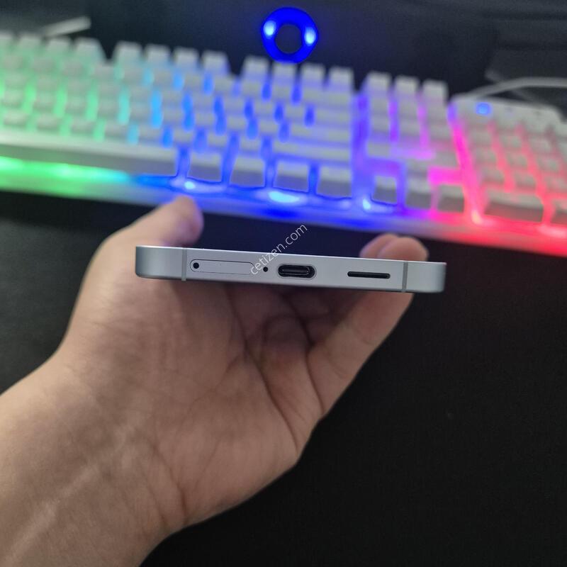 ������ S25 �÷��� ���̽����� 256G