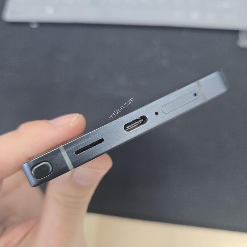 ����ǰ�� ������ S25��Ʈ�� ���� 512GB �ؿ��� �Ǹ��մϴ�
