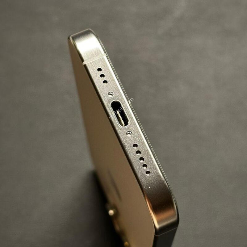 ������15����, ȭ��Ʈ, 256GB, ���͸�88%