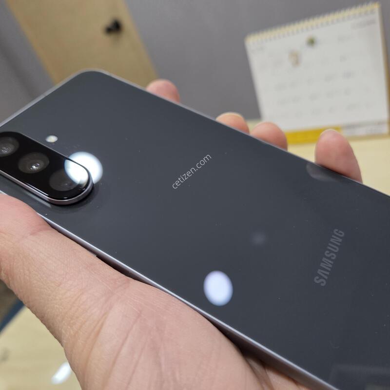 Galaxy Quantum6 ��� �׶�����Ʈ