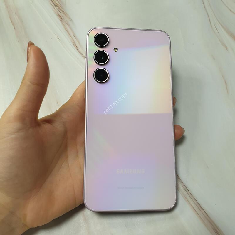 LG ������ A35 5G �����϶� 128G A�� �Ǹ��մϴ�