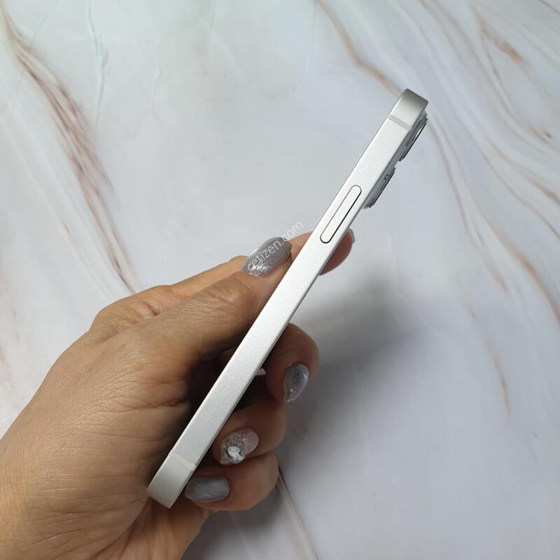 ������13�̴� ȭ��Ʈ 128G S�� �Ǹ��մϴ�