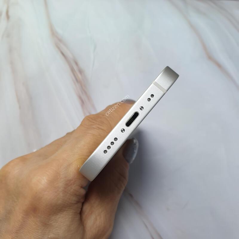������13�̴� ȭ��Ʈ 128G S�� �Ǹ��մϴ�