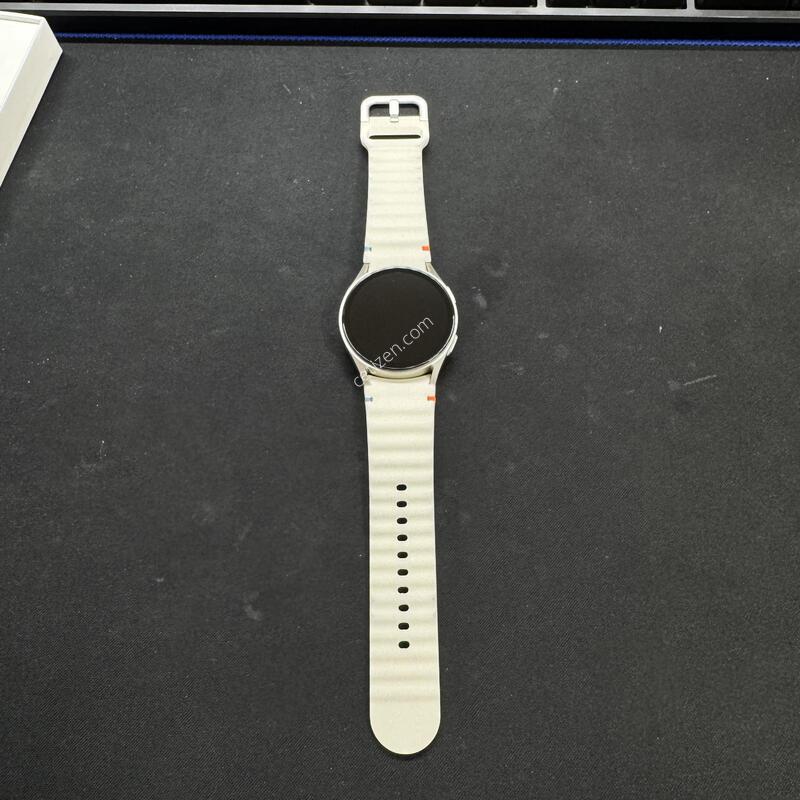 �����ÿ�ġ7 40mm LTE ũ������ �ܸ��ڱ�����
