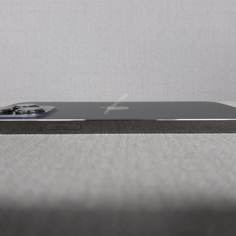 ������ 13 ���� �ƽ� 128G �Ǹ��մϴ�