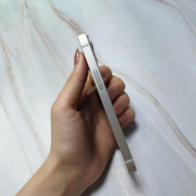 ������13�̴� ȭ��Ʈ 128G S�� �Ǹ��մϴ�