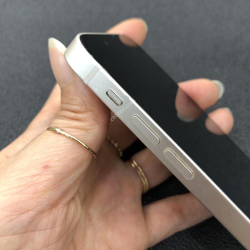 ������13�̴� ȭ��Ʈ 128G,�����ϰ� �Ǹ��մϴ�