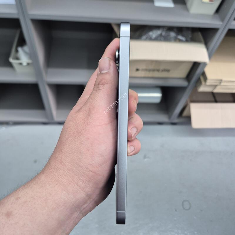 ������ S25 FE 256G