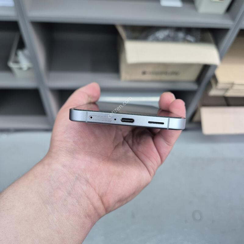 ������ S25 FE 256G