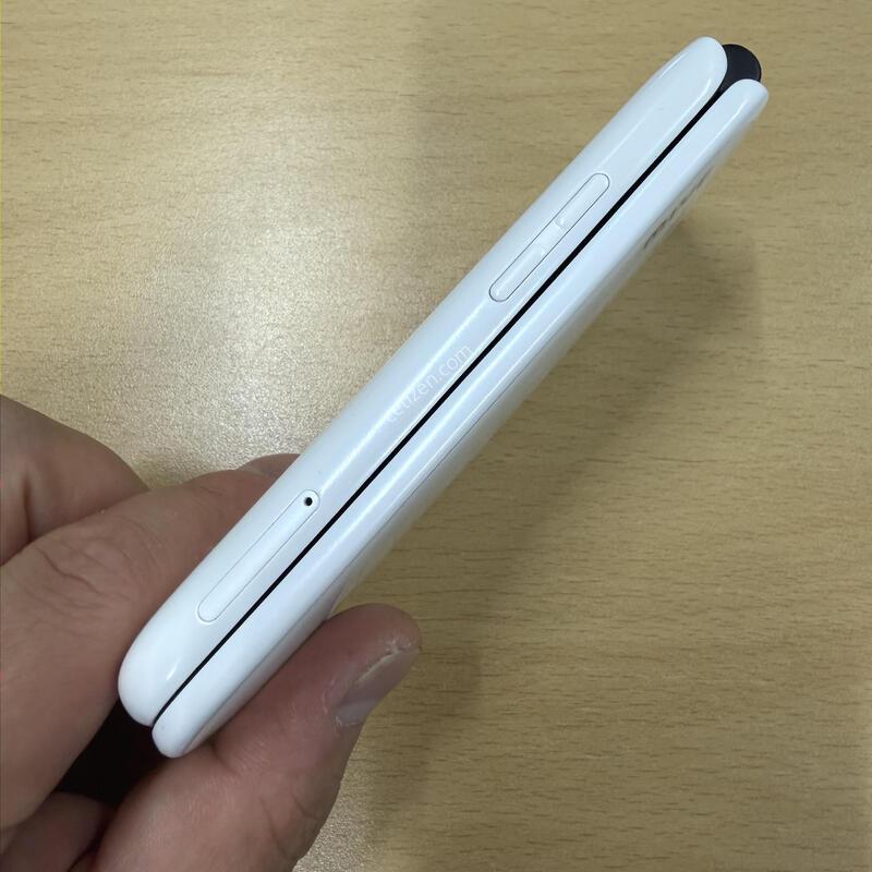 ��Ÿ������ ȭ��Ʈ SS�� 32GB Ǯ�ڽ�