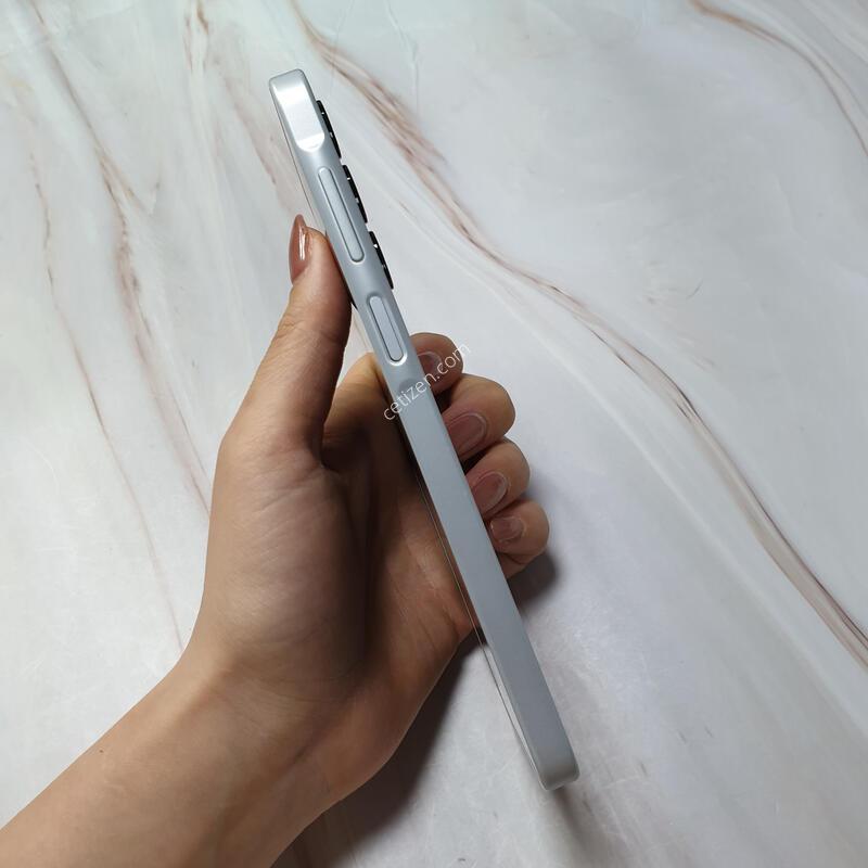 SK ������ A16 �׷��� 128G S�� �Ǹ��մϴ�