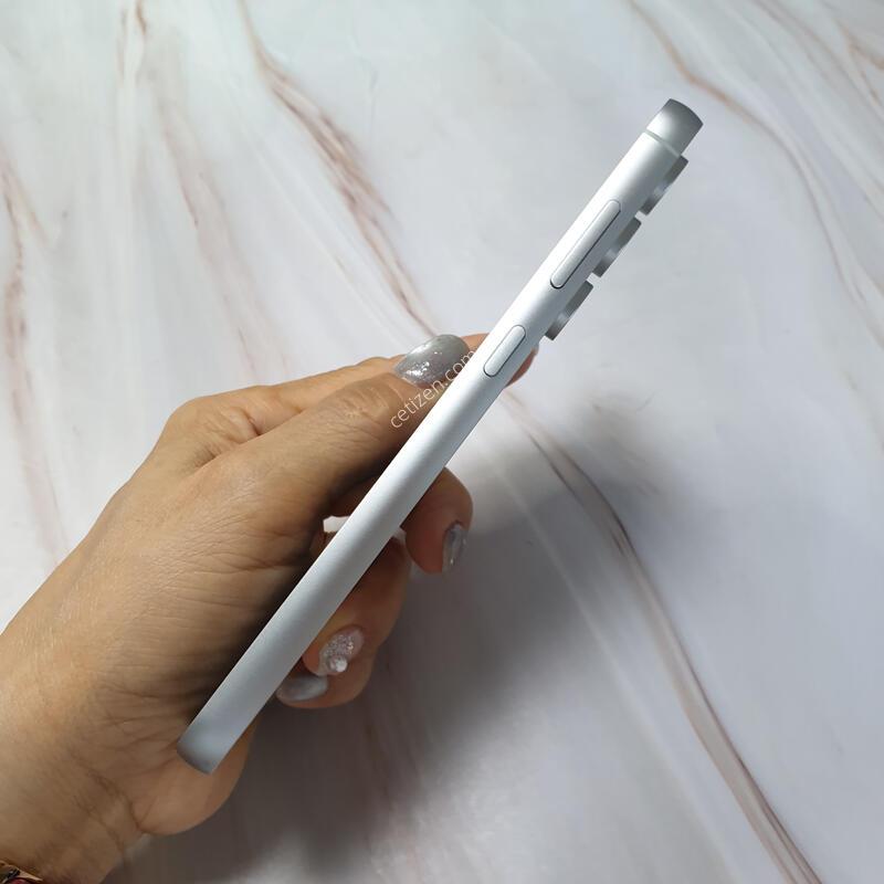LG ������ S23FE ȭ��Ʈ 256G S�� �Ǹ��մϴ�